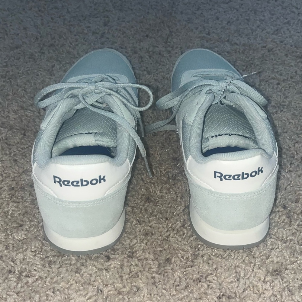 Reebok Classic Leather Sneaker - Picture 3 of 6